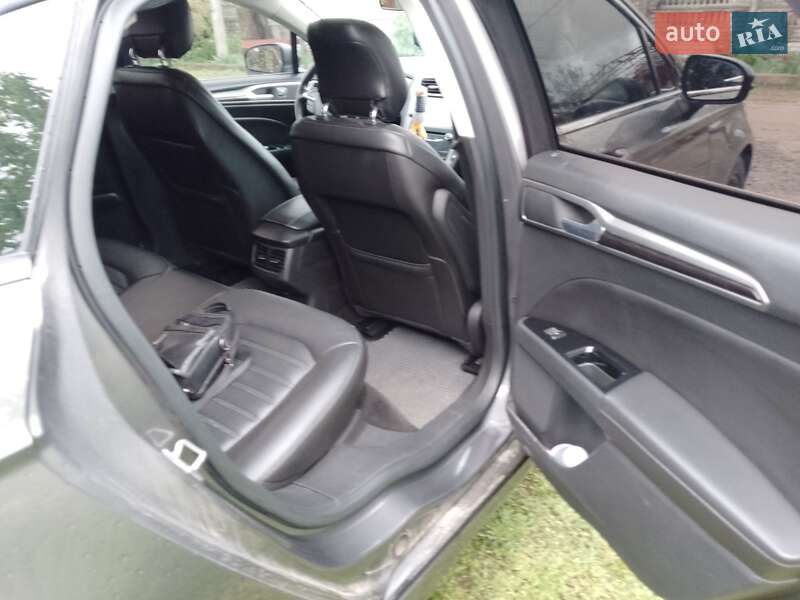 Седан Ford Fusion 2014 в Первомайске