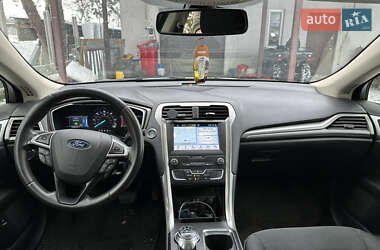 Седан Ford Fusion 2018 в 