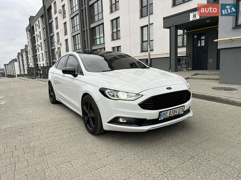 Седан Ford Fusion 2017 в Новояворовске