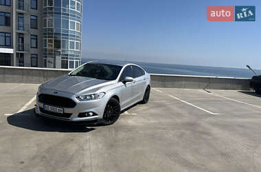 Седан Ford Fusion 2015 в 