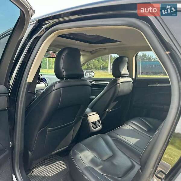 Седан Ford Fusion 2019 в Виннице