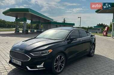 Седан Ford Fusion 2019 в Виннице