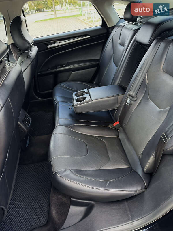Седан Ford Fusion 2018 в Ровно