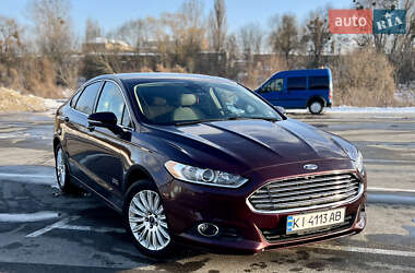 Седан Ford Fusion 2013 в 