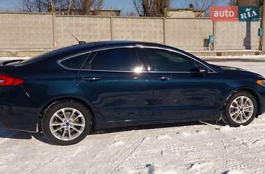 Седан Ford Fusion 2020 в 