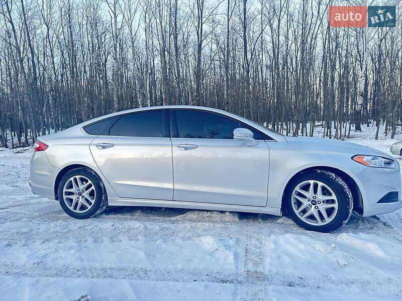 Седан Ford Fusion 2015 в Харкові