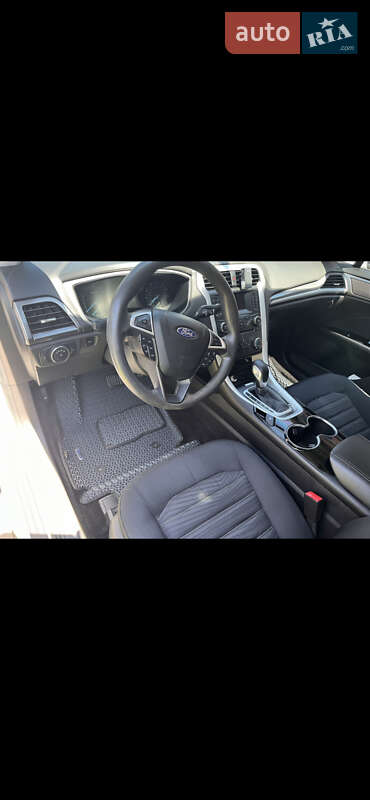 Седан Ford Fusion 2015 в Харкові