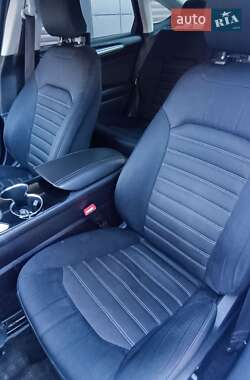 Седан Ford Fusion 2014 в 