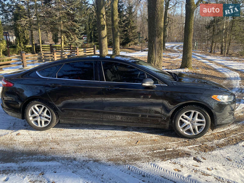 Седан Ford Fusion 2014 в Полонном
