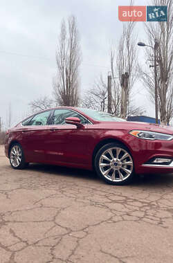 Седан Ford Fusion 2017 в 