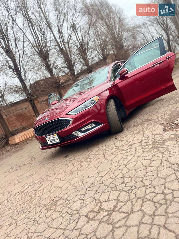 Седан Ford Fusion 2017 в Кривом Роге