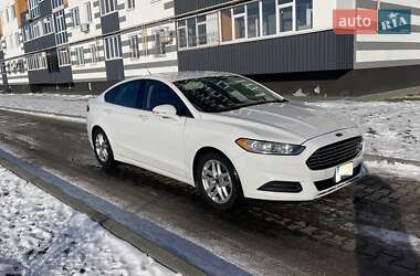 Седан Ford Fusion 2013 в 