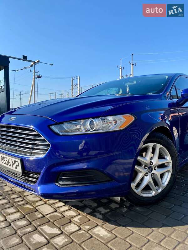 Седан Ford Fusion 2015 в Винниках