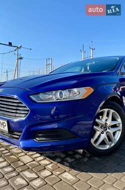 Седан Ford Fusion 2015 в 