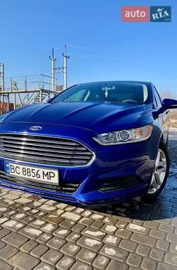 Седан Ford Fusion 2015 в 