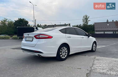 Седан Ford Fusion 2012 в 
