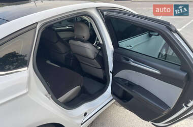 Седан Ford Fusion 2012 в 