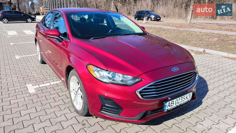 Седан Ford Fusion 2019 в Виннице