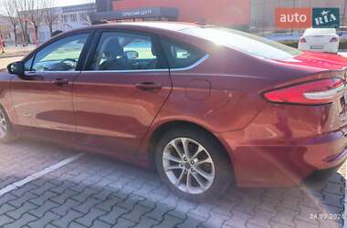 Седан Ford Fusion 2019 в Виннице