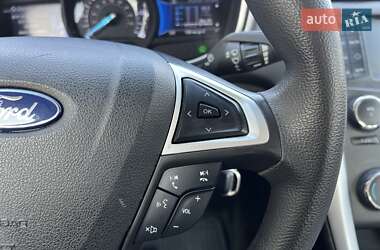Седан Ford Fusion 2015 в 