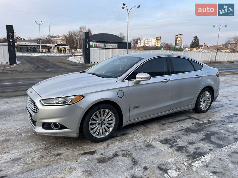 Седан Ford Fusion 2014 в Полтаві