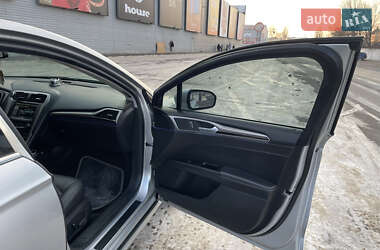 Седан Ford Fusion 2014 в 