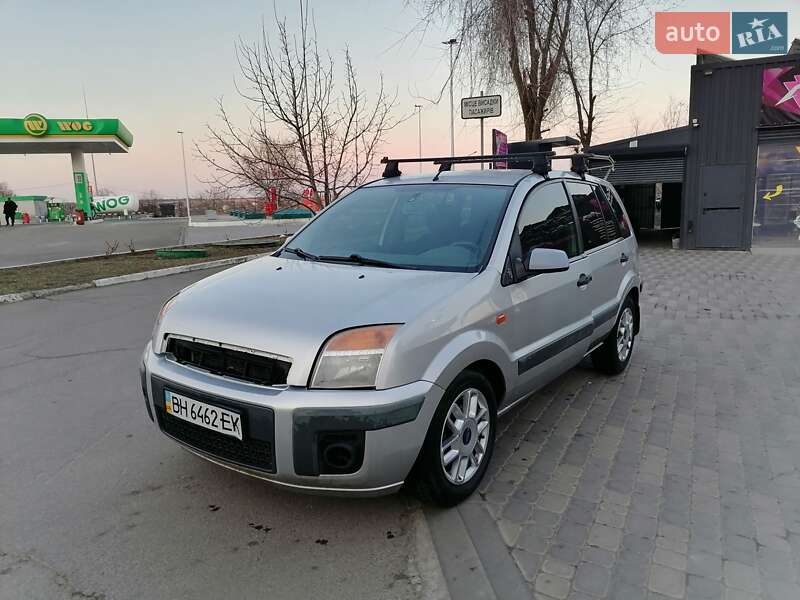 Хэтчбек Ford Fusion 2007 в 