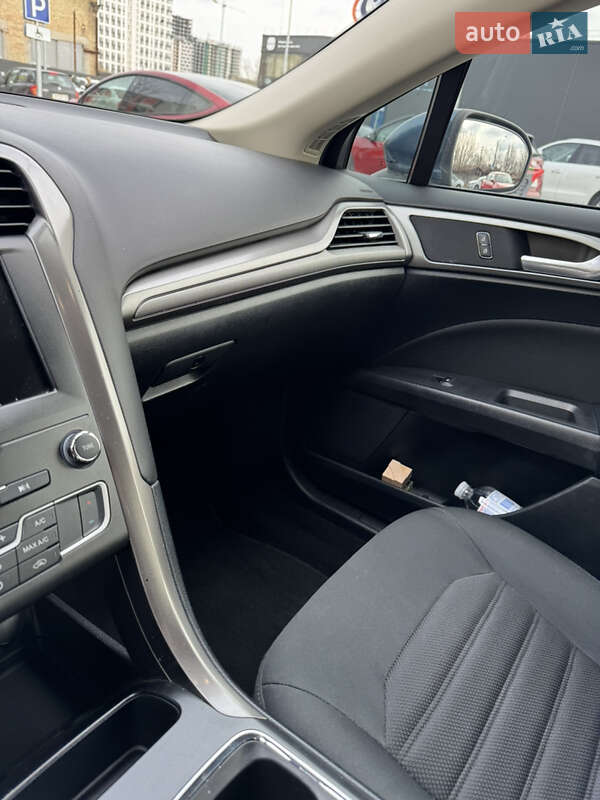 Седан Ford Fusion 2019 в Киеве