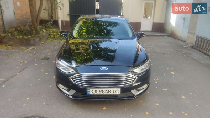 Седан Ford Fusion 2018 в 