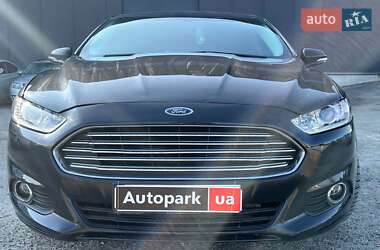 Седан Ford Fusion 2014 в Львові