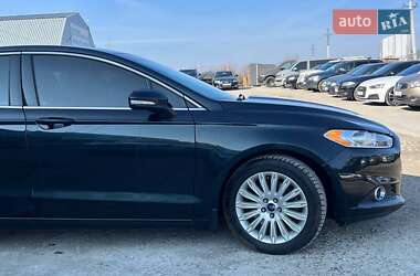 Седан Ford Fusion 2014 в Львові