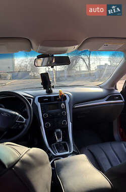 Седан Ford Fusion 2014 в 