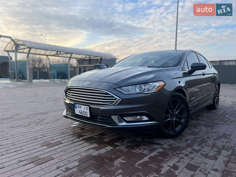 Седан Ford Fusion 2017 в Сарнах фото Седан Ford Fusion 2017 в Сарнах
