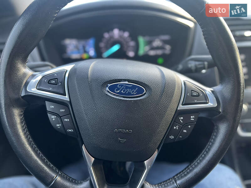 Седан Ford Fusion 2017 в Сарнах фото 25 Седан Ford Fusion 2017 в Сарнах