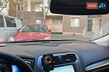 Седан Ford Fusion 2015 в 
