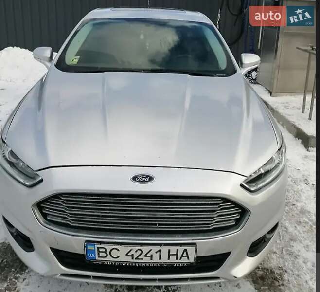 Седан Ford Fusion 2014 в 