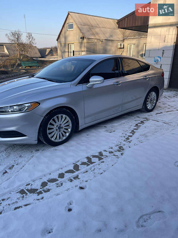 Седан Ford Fusion 2014 в 