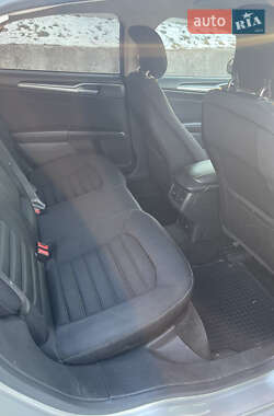 Седан Ford Fusion 2014 в 