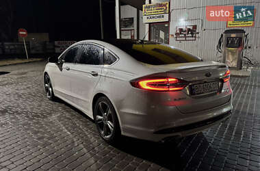 Седан Ford Fusion 2016 в 