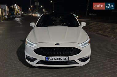 Седан Ford Fusion 2016 в 