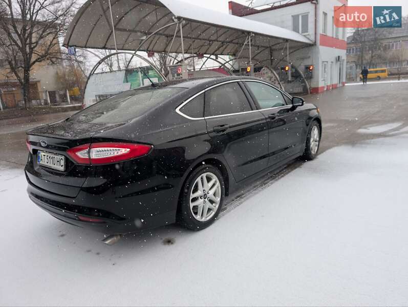 Седан Ford Fusion 2015 в Калуше