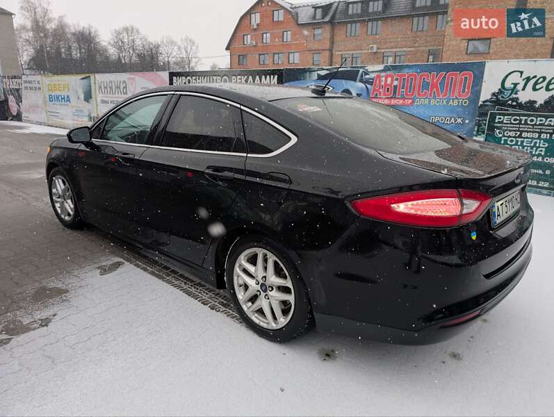 Седан Ford Fusion 2015 в Калуше