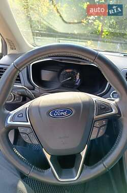 Седан Ford Fusion 2020 в 