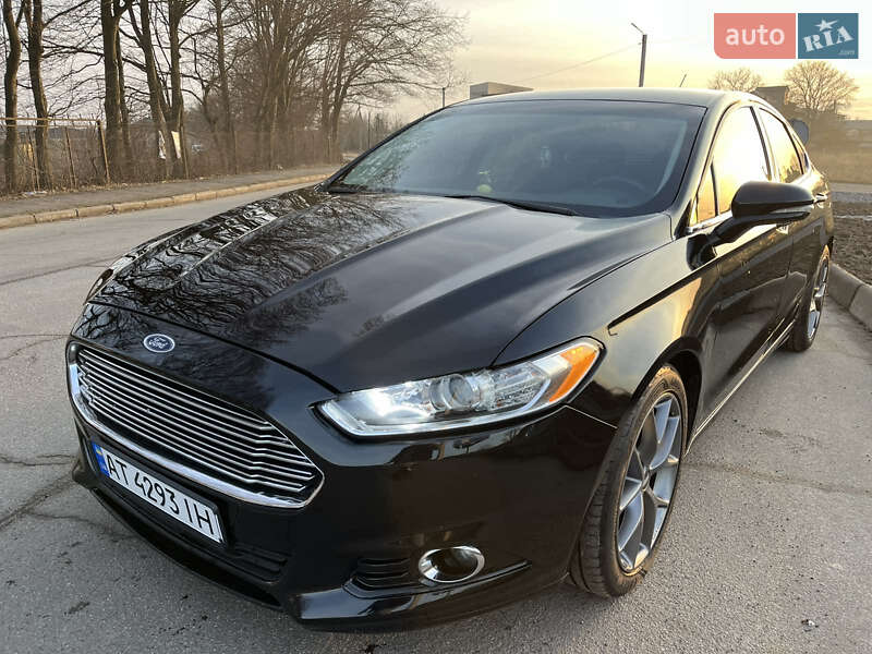 Седан Ford Fusion 2015 в Калуші