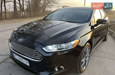 Седан Ford Fusion 2015 в 