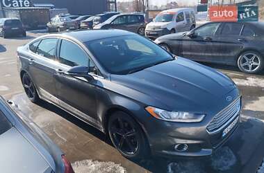 Седан Ford Fusion 2016 в 