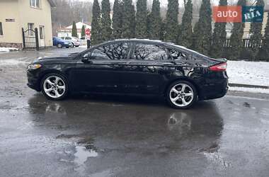 Седан Ford Fusion 2015 в 