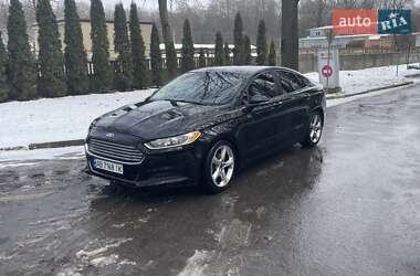 Седан Ford Fusion 2015 в 