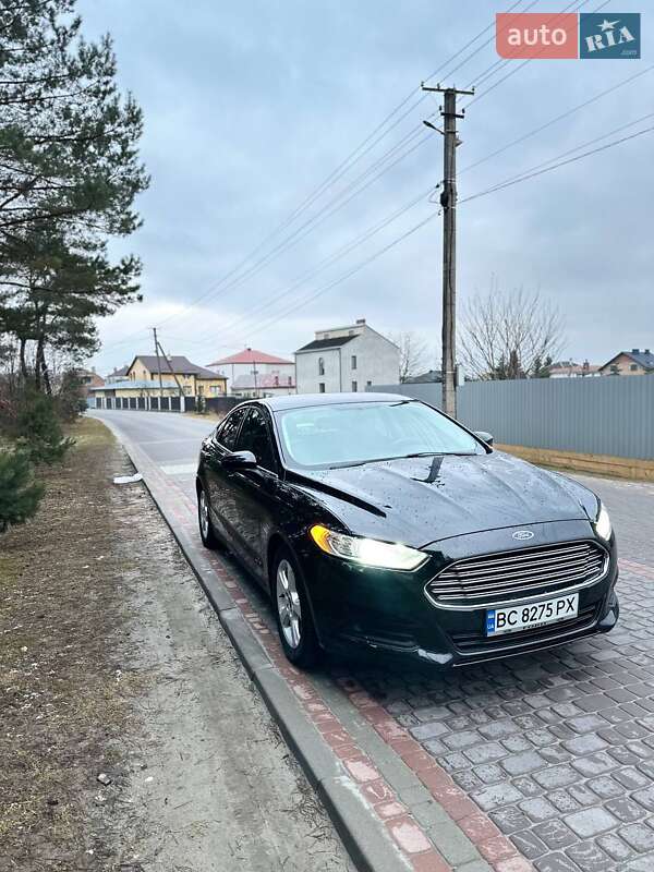 Седан Ford Fusion 2014 в Львове