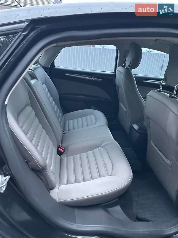 Седан Ford Fusion 2014 в Львове